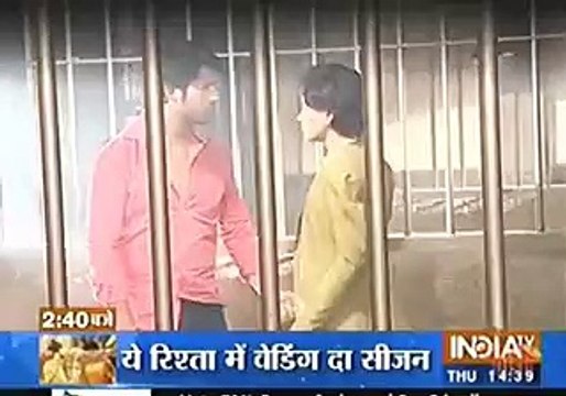 Lakshya ko Bachane Ragini Aayi Vesh Badal Kar Jisse Lakshya ko Hua Apni Galti ka Ehsaas 18th March 2016 Swaragini