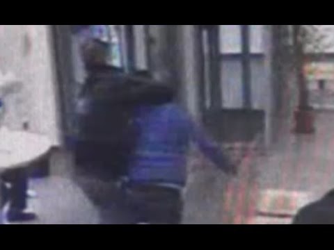 Casalnuovo (NA) - Rapina alle Poste, poliziotto neutralizza malvivente (18.03.16)