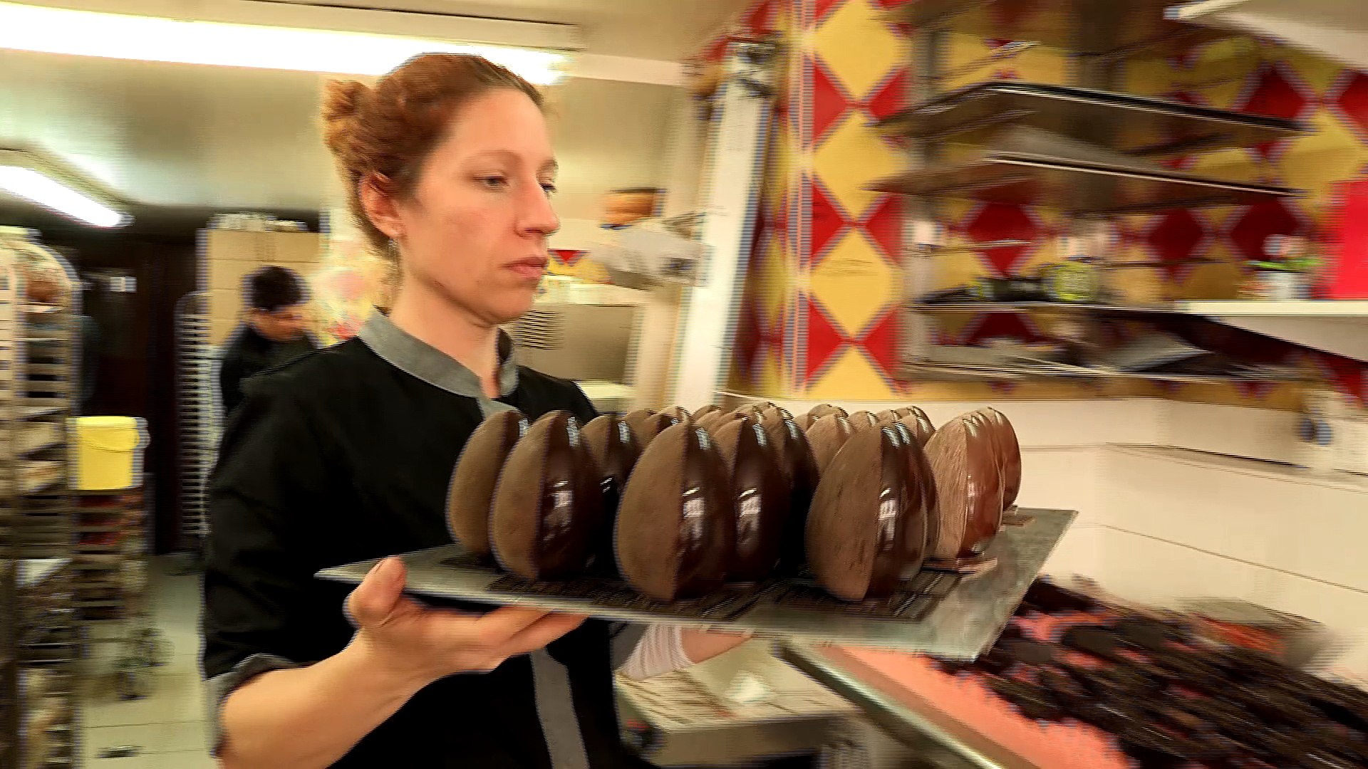 Herviou pour vos chocolats de Pâques à Vincennes : visite dans les  coulisses du chocolatier - Vidéo Dailymotion