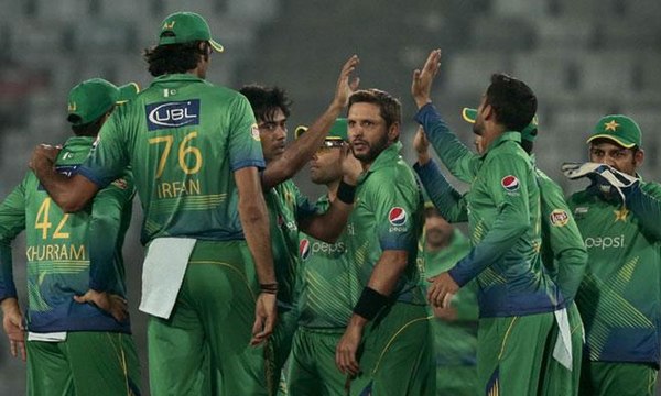 How much Pakistani cricketers earn? List of cricket players's income