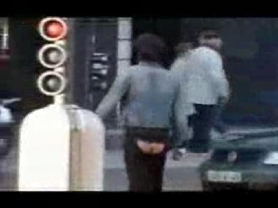 en string dans la rue