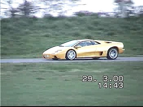 Lamborghini Diablo VT corner slide 2