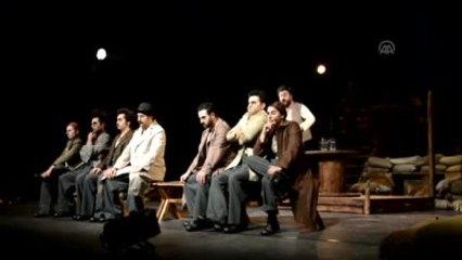 Aslan Asker Şvayk" Oyunu Sanatseverlerle Buluştu