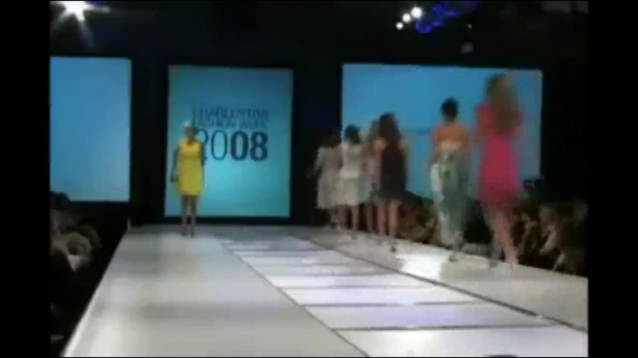 Hilarious Cat Walk Fail | Funny Ramp Walk Fail...