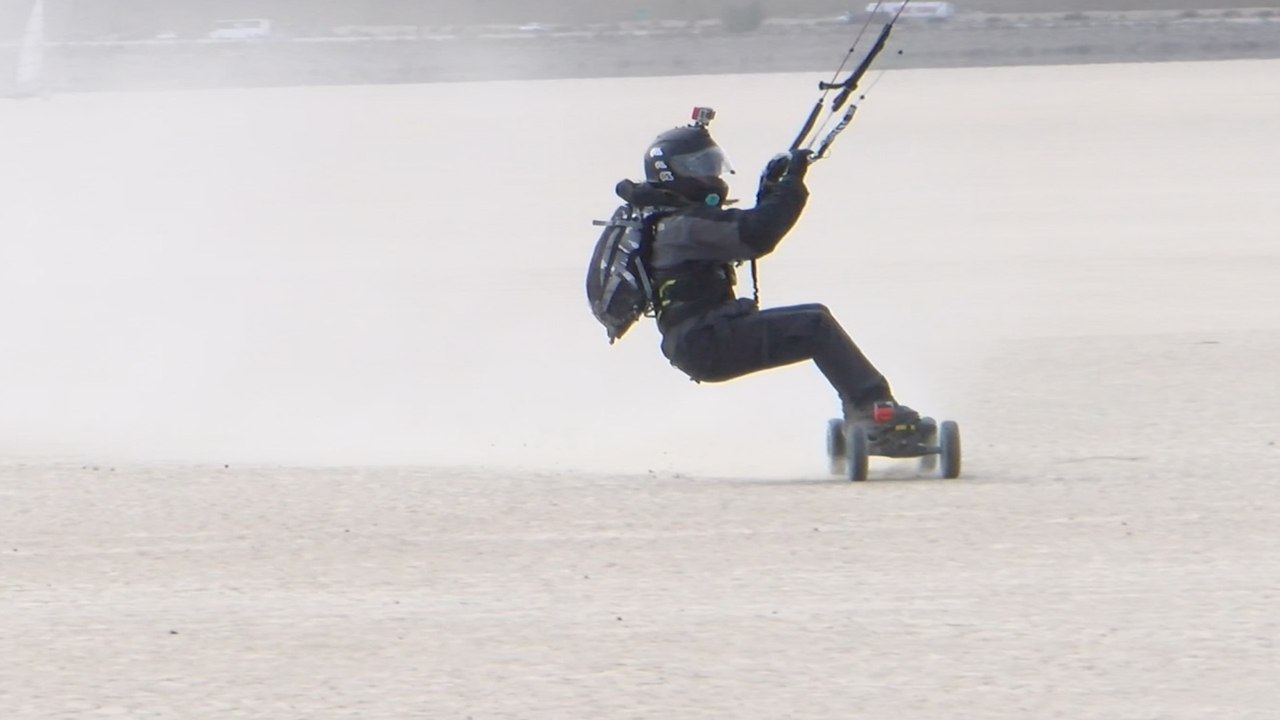 Land Kiteboarding - extreme windpower