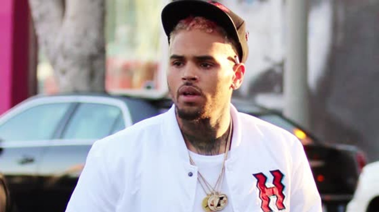Chris Brown muss sich von der Frau fernhalten, die bei ihm Hausfriedensbruch beging