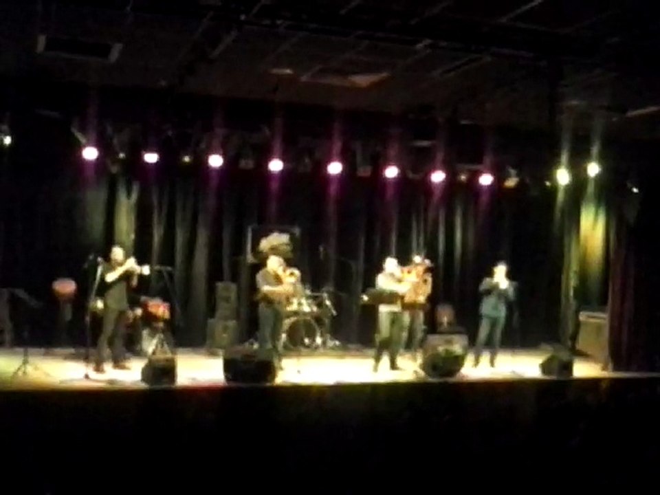 El Naffikha (the Blowers) 8-9 - Fayrouz