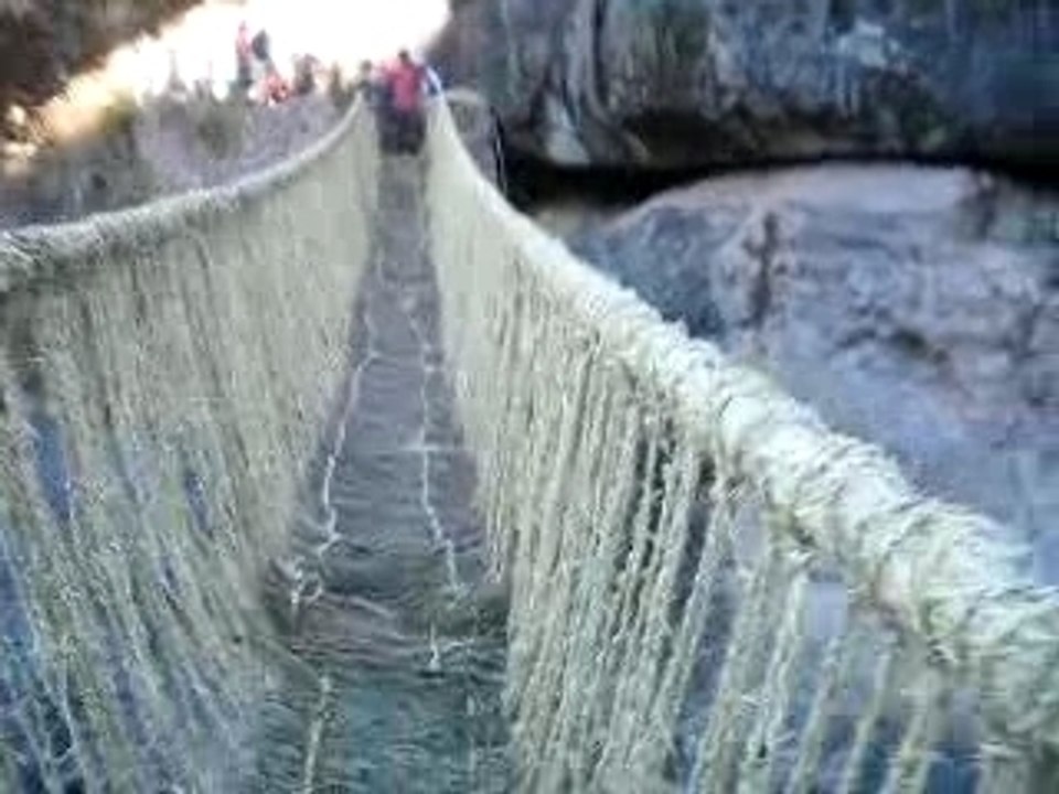 La traversée du pont inca