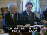Хасавьюртерское соглашение Yeltsin signs Peace Treaty with Chechens
