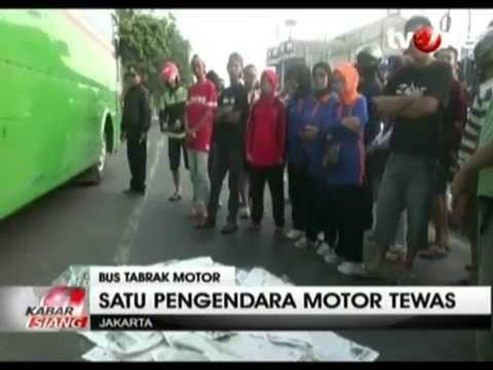 Diserempet Bus Mayasari Bakti, Pengendara Motor Tewas Ditempat