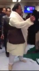 Altaf Hussain Comes out -- Badly Condition nearly to death