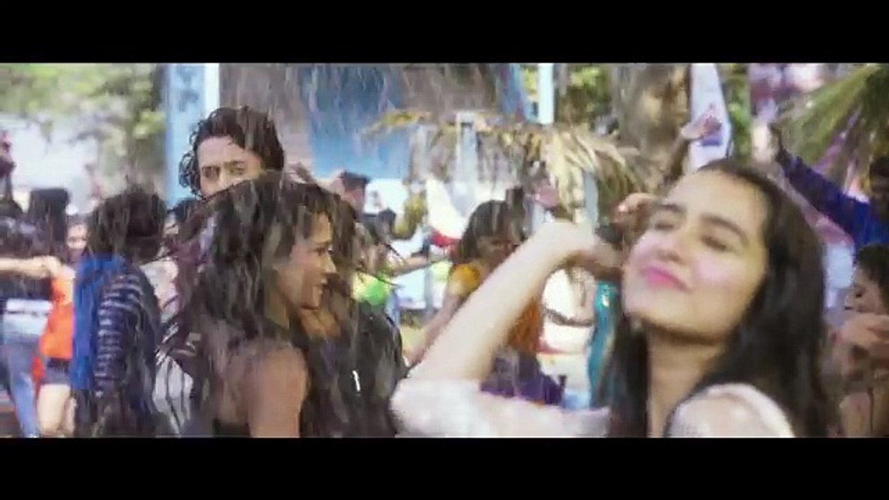 Baaghi Official Trailer 2016