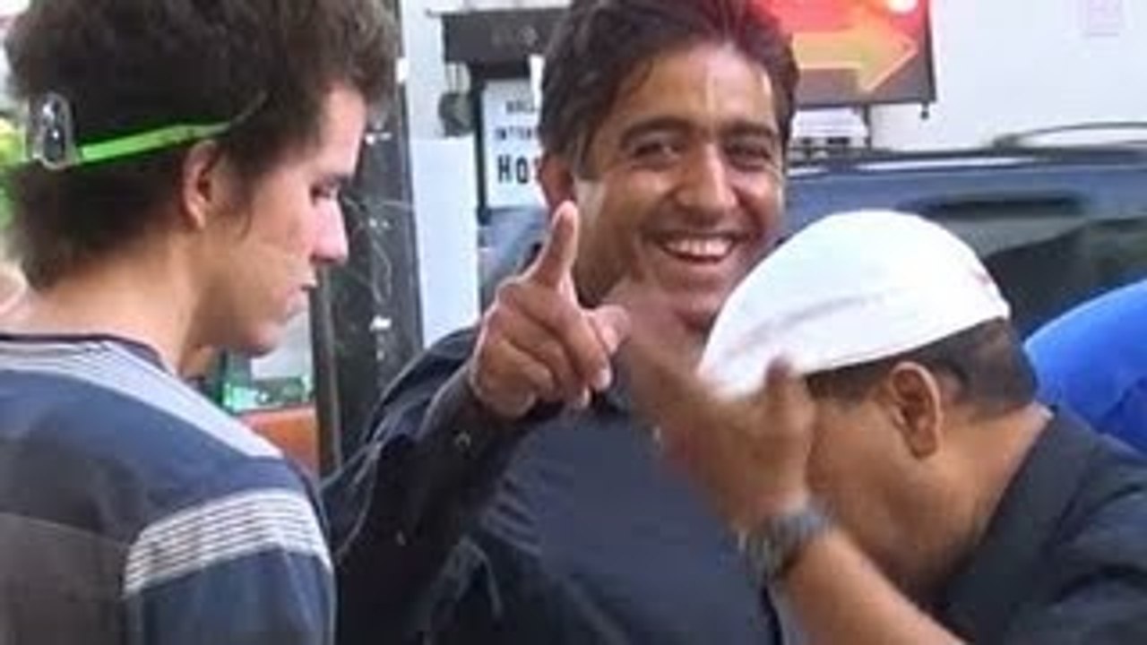 REAL LIFE YOUTUBE COMMENTS PRANK IN HOLLYWOOD (Garrett @Overboardhumor)