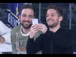 Napoli - Higuain, Mertens e Allan al centro commerciale "Azzurro" (18.03.16)