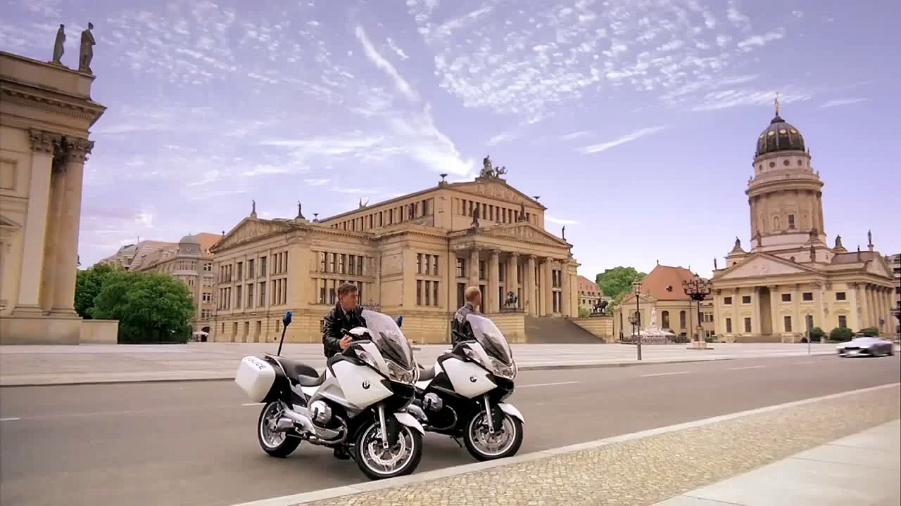 10 Steps   How to Steal Jewellery with a BMW