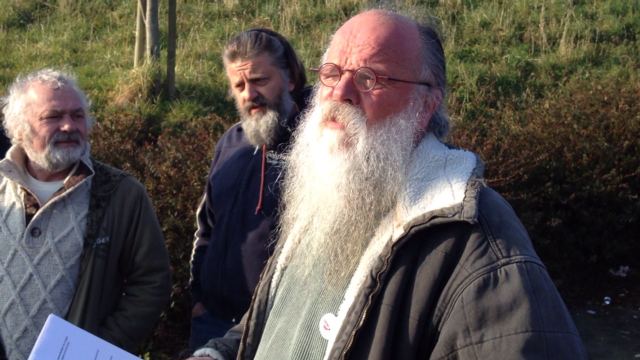 Action de Faucheur volontaire d'OGM dans plusieurs magasins