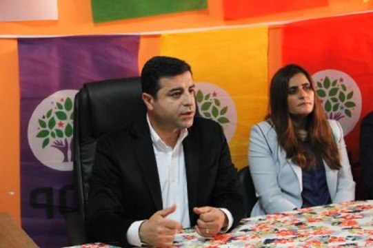 Demirtaş: Acıların Sonunda Doğum Olacaksa, Barış Şeklinde Olacak