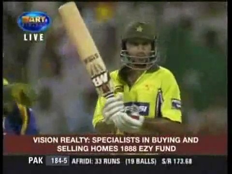 Shahid Afridi sixes 4,4,6,6,6,6 in an over against Sri Lanka _ shahid afridi bpl t20 2015