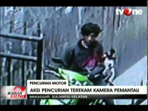 Aksi Nekat Pencurian Sepeda Motor di Gang Sempit