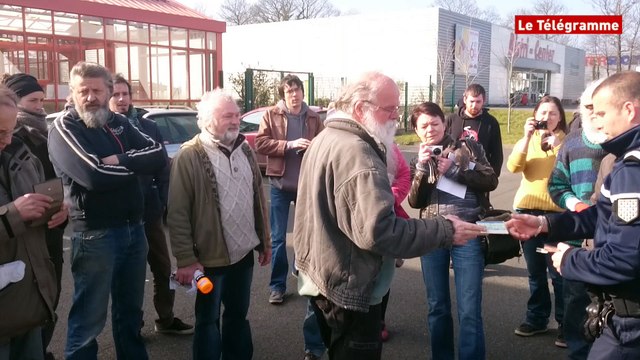 Quimperlé. Les Faucheurs volontaires au Gamm Vert