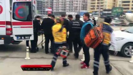 Diyarbakır'da AVM'nin asma tavanı çöktü