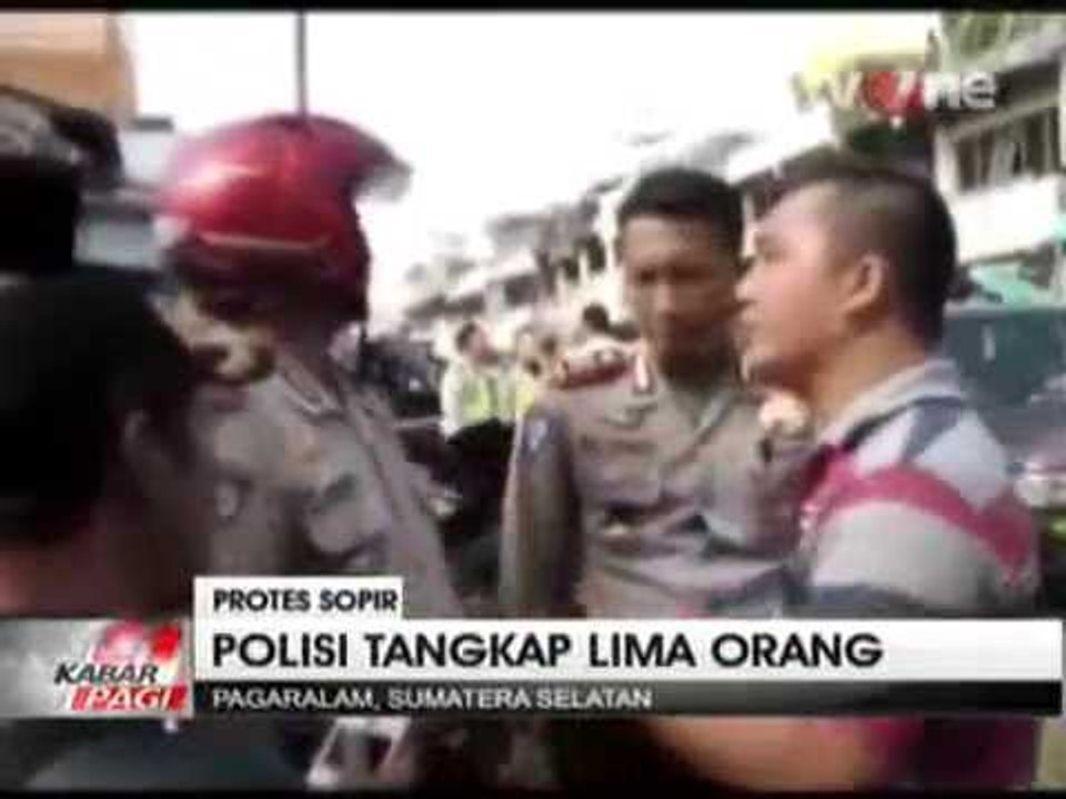 Dilarang Masuk Pasar, Sopir Angkot Bentrok dengan Petugas Dishub