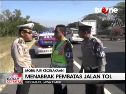 Kejar Pelanggar Lalu Lintas, Mobil PJR Tabrak Pembatas Jalan
