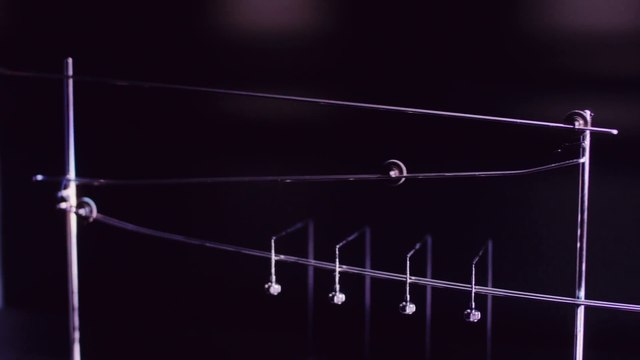 Réaction à la chaîne avec des pièces de montres par les Bijoutiers de Seiko - Machine de Rube Goldberg