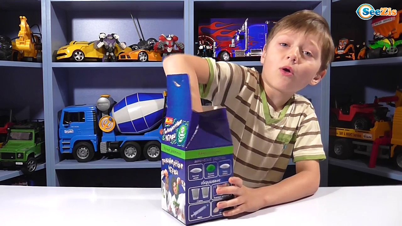 BRUDER Машинка Трактор. Игорек проводит новые х...