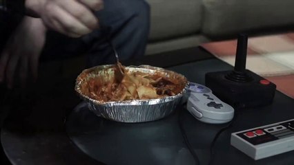 Jontron - Garfield [A Talking Cat!?!]