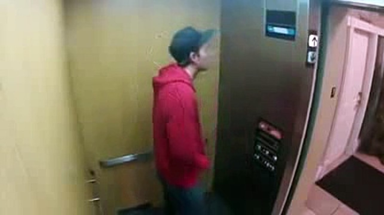 blague ascenceur qui tourne mal