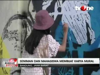 Sambut KAA, Seniman Bandung Buat Mural di Jembatan Pasupati