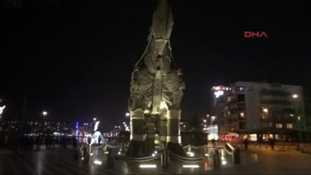 Çanakkale - Truva Atı ve Saat Kulesi'nin Işıkları Küresel Isınma İçin Karardı