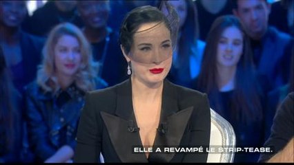 Dita Von Teese vilain petit canard