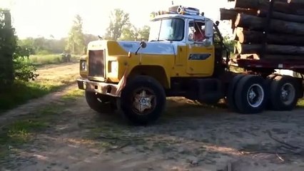 Mack Truck Does Wheelie [Low, 360p]