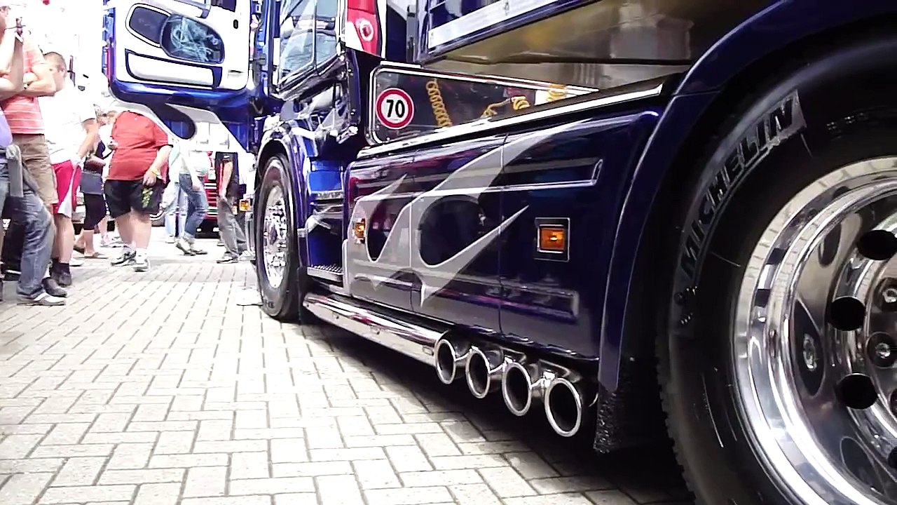 Blue shark scania r620 truckstar festival 2010 [HD, 720p]