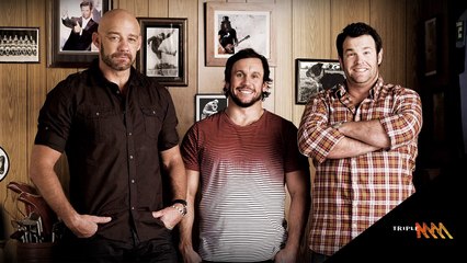 Satta's Triple M Grill Team KFC Double Down Dog Challenge! @GrillTeam