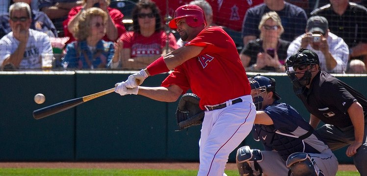 Albert Pujols conecta dos jonrones