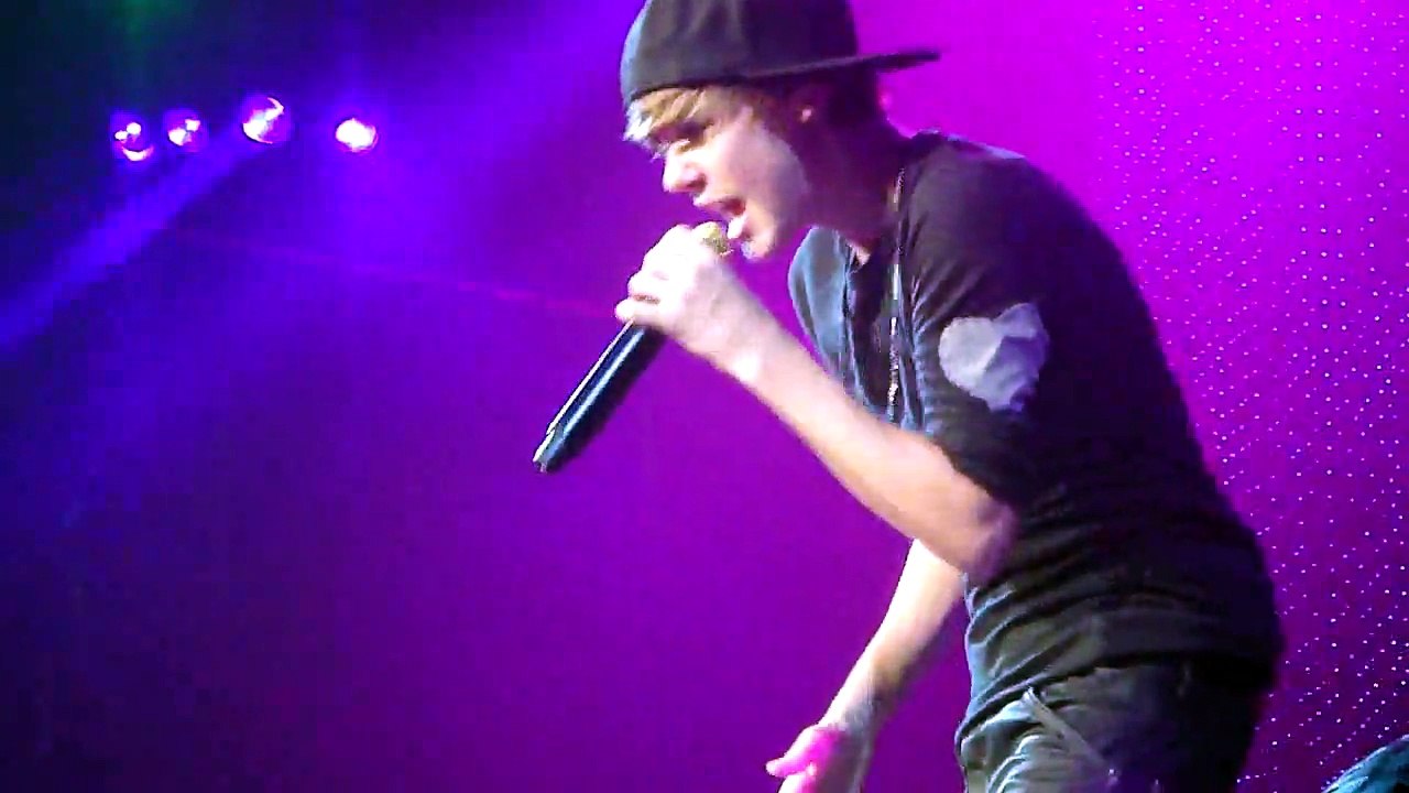 Justin Bieber HD - That Should Be Me (Moline July 2nd)