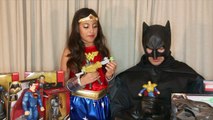 BATMAN VS SUPERMAN DAWN OF JUSTICE TOYS BATMAN REVIEW DC COMICS MOVIE TRAILER TOYS