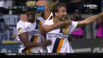 GOAL: Gyasi Zardes punches home bouncing ball in the penalty area - LA Galaxy vs. San Jose Earthquakes - MLS 19/03/2016