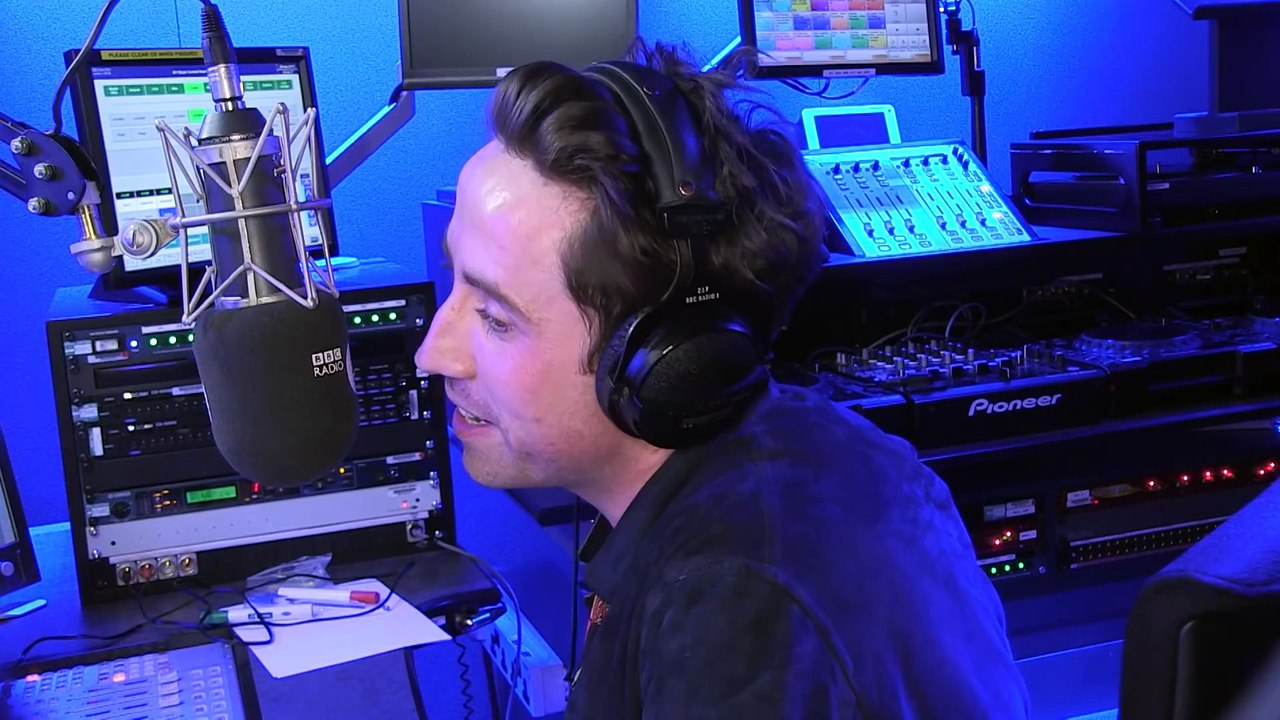 Simon Cowell pranks Amanda Holden on Call or Delete