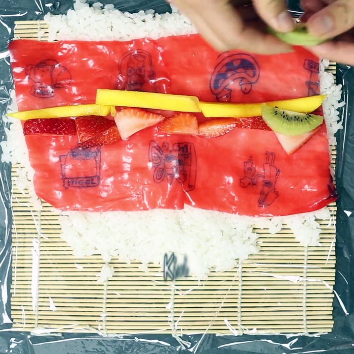 Fruit sushi = frushi! Would you try some?