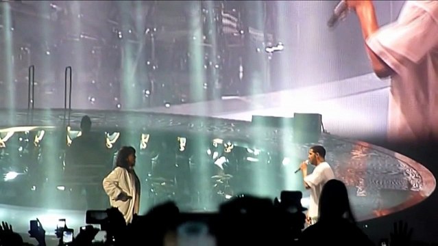 Rihanna Grinds Drake On Stage Hows My Ass Feel?