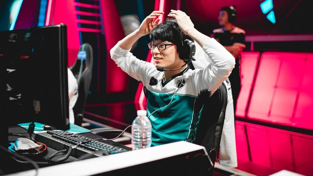 2016 NA LCS Spring - W9D1: Dignitas defends Nexus with a sliver of health