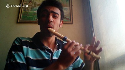 Man beatboxes Mozart's Symphony No. 40 while playing the recorder