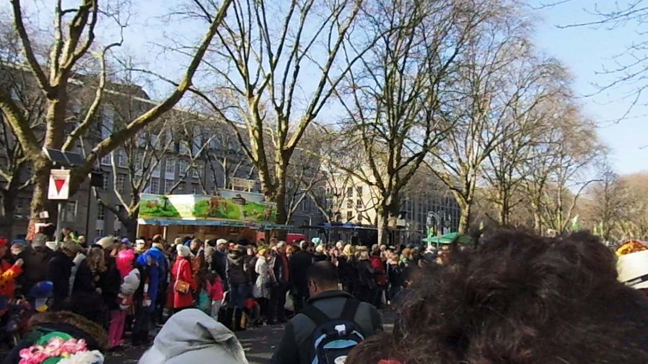 ende des Karnevals zug Düsseldorf