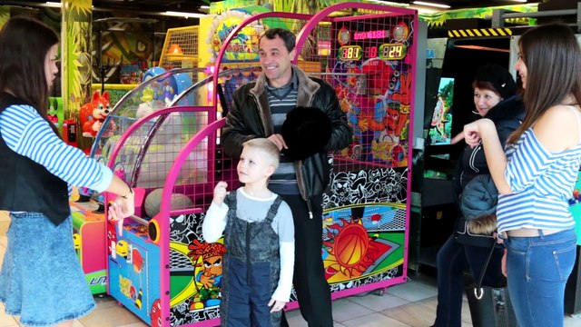 Озорные развлечения для больших и маленьких посетителей в Торговом Центре Муравей