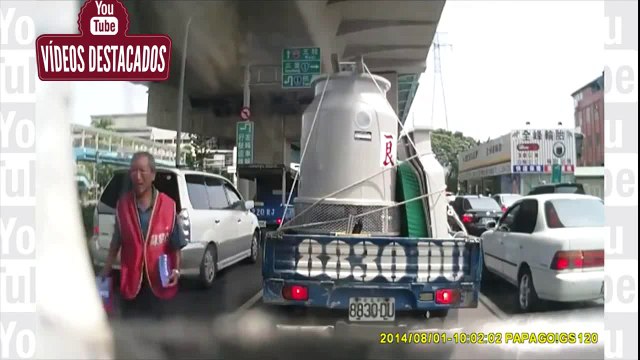 Imágenes Fuertes- Atropellado por Camión