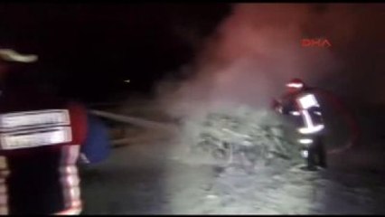 Sakarya Çarpışan Cip ve Tır'ın Sürücüleri Öldü